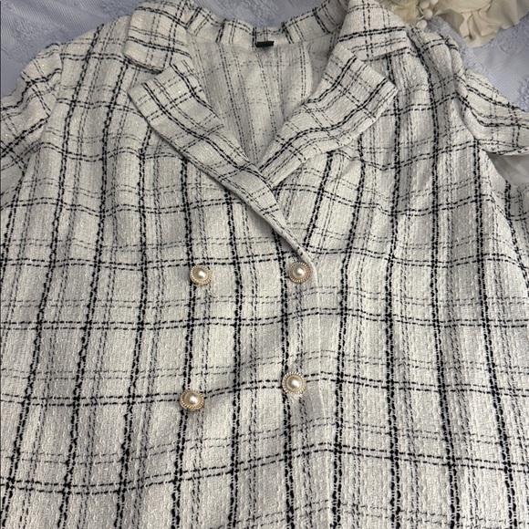 Women’s Plus Size Plaid Print Cloak Sleeve Double Breasted Blazer - Picture 9 of 11